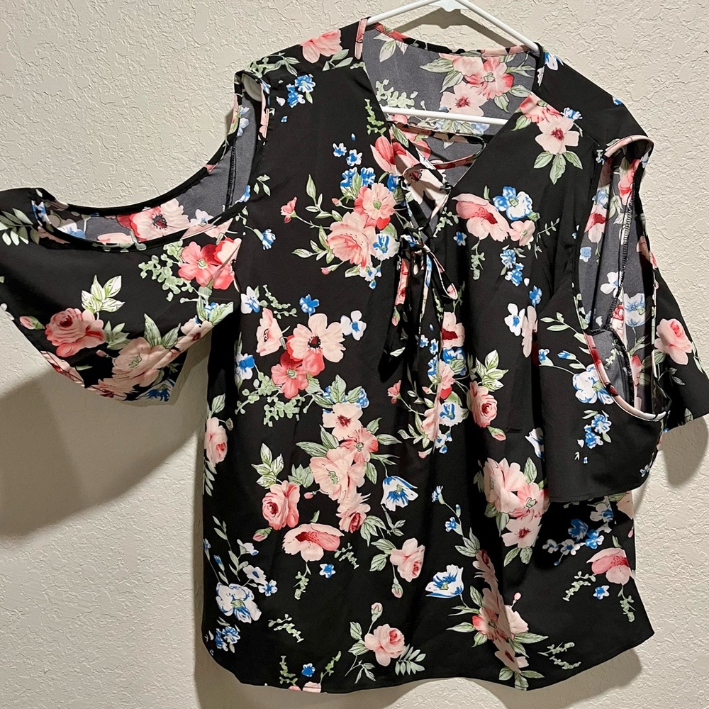 Cold shoulder SHEIN top